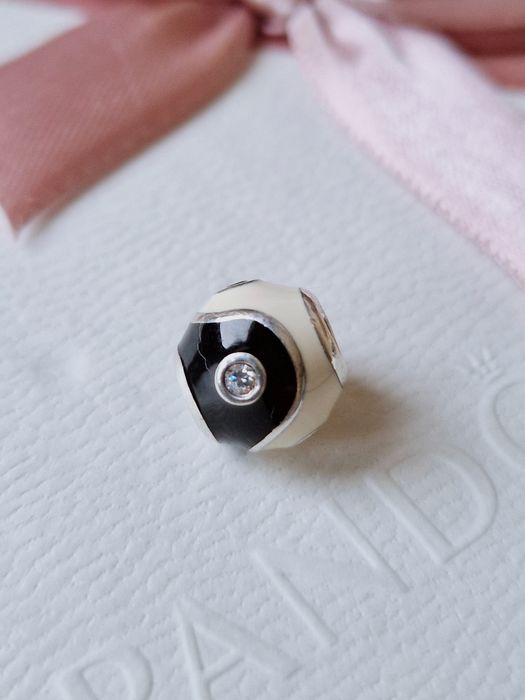 Contas da Pandora Yin Yang Árvore Natal Abelha Rainha Botinha Menina Coração Veneza Gôndola