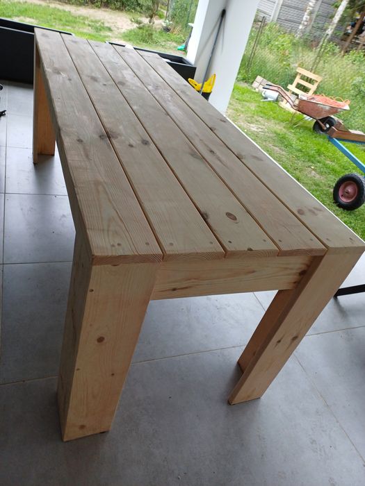 Duży stół  sosonowy