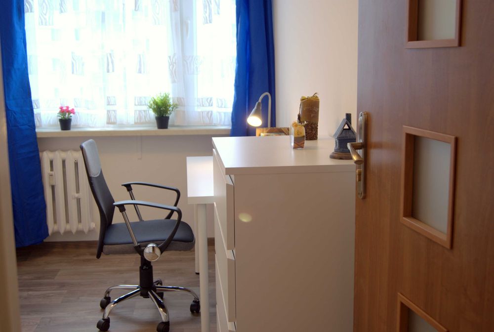 4 wolne - Pokój dla KOBIET, studentek 1-os. Katowice Ligota ŚUM GWSH Libero - Single room for WOMEN
