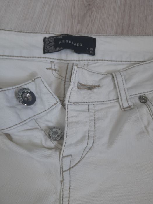 białe spodnie rurki r.36, S, Reserved