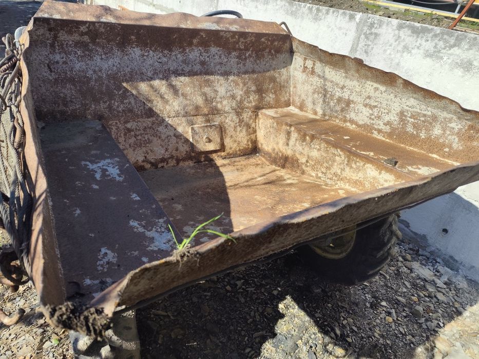 Dumper com motor de arranque