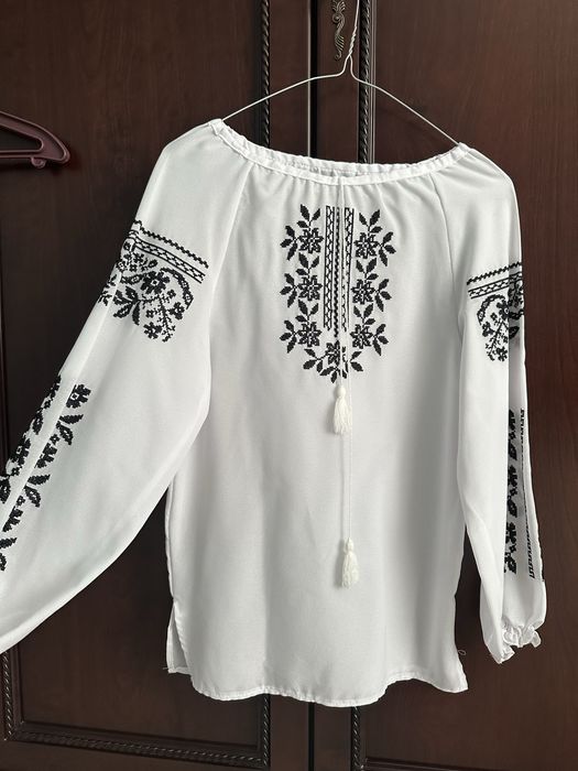 Вишиванка жіноча