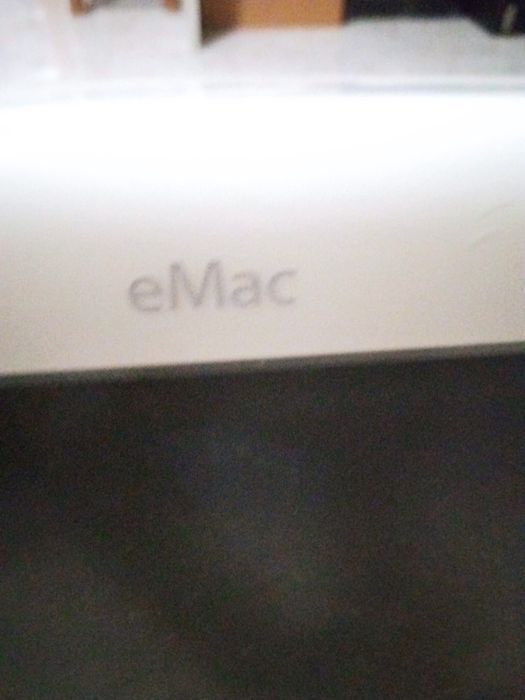 Apple Computer, Old but Functional64553247228291121