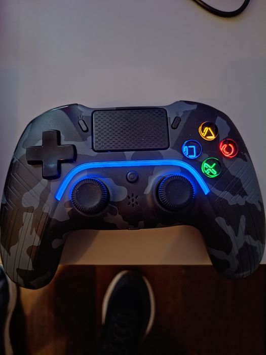 Pad do PS4/PC nowy