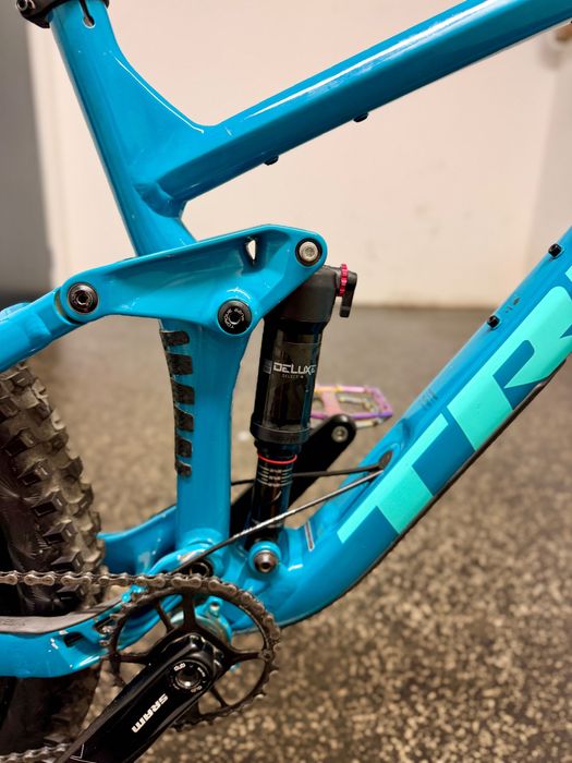 Trek Remedy 7 •  S | 27,5 • 2021 • RS Deluxe • Sram GX • Bontrager •