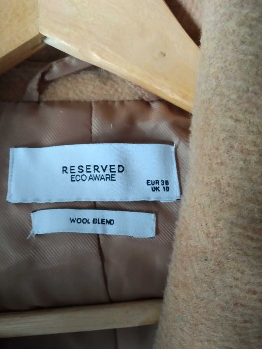 Musztardowy płaszcz Reserved rozm. M