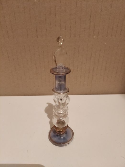 Flakoniki na perfumy