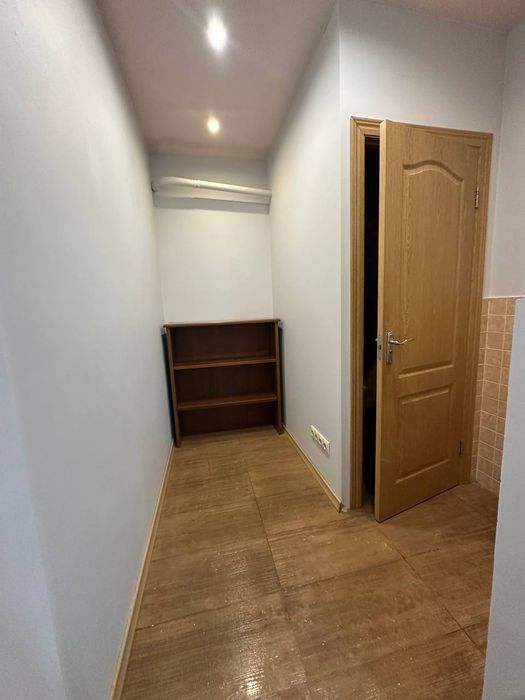 Центр!Здам приміщення 33 м2 по вулиці Володимеро -Либідсь