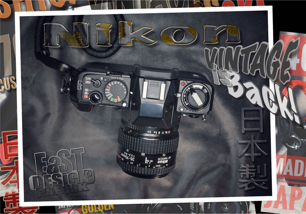 Nikon z obiektywem. Film. Baterie.