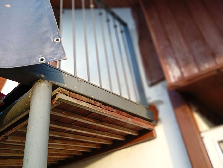 Sprzedam wszystkie materiały do budowy altany- drewno,dach,drzwi,okna,