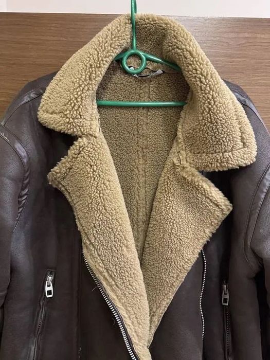 Верхній одяг(дублянка zara)
