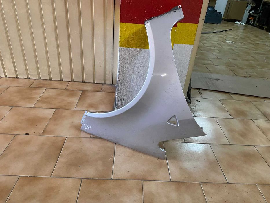 Guarda-Lamas Mitsubishi Colt 2004-2012 Direito e Esquerdo (30€ individual)