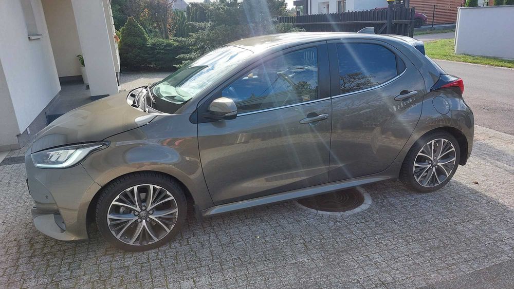 sprzedam samochód Toyta Yaris IV