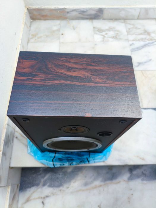 Coluna de som Pioneer antiga