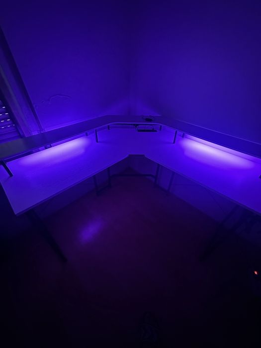 Secretaria com luz led