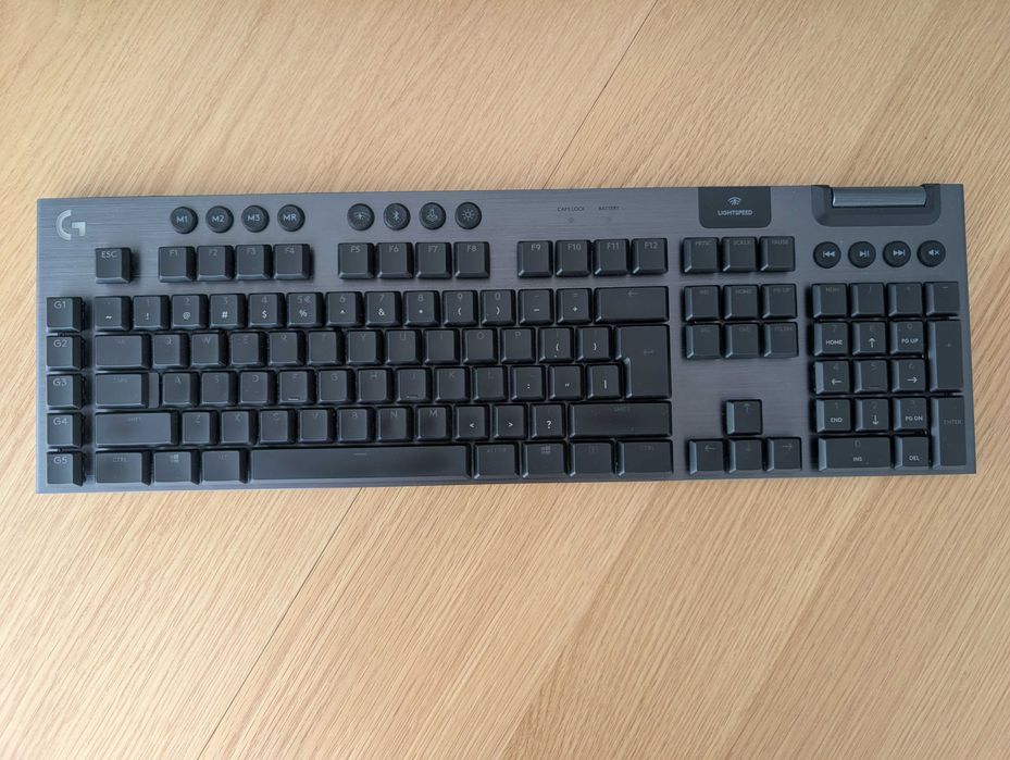 Teclado Mecânico Logitech G915 Sem Fios - GL Tactile, na Caixa