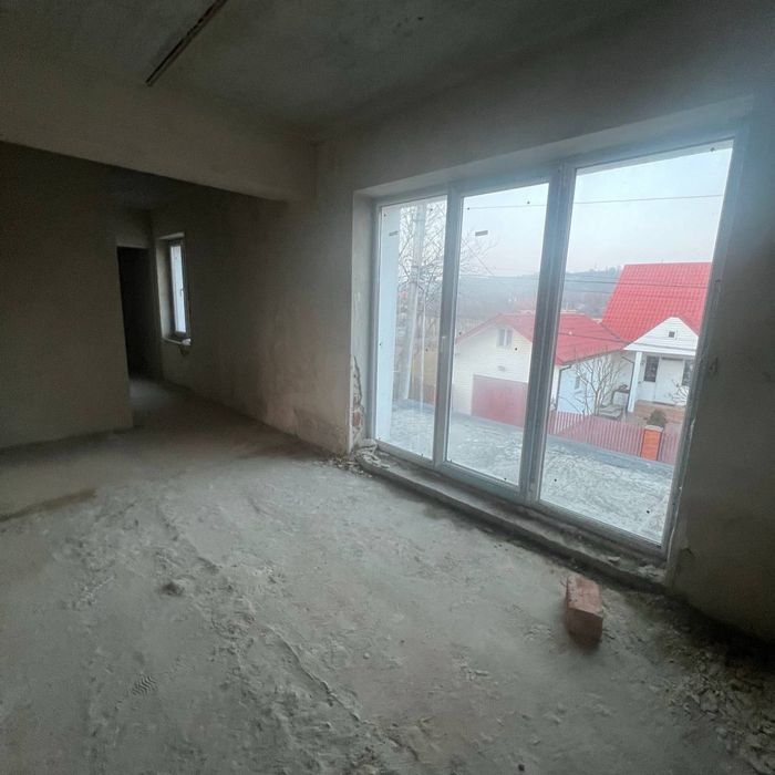 Продам танхаус у Вовчинцях готовий до ремонту