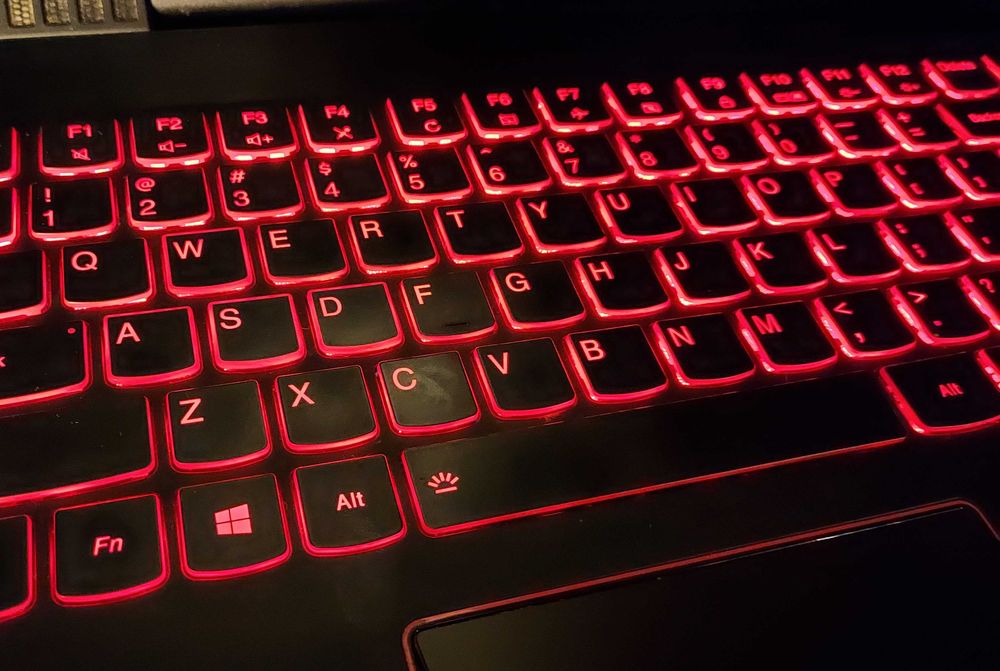 Lenovo LEGION Gaming - GTX1050Ti 16GB IPS SSD256GB+500GB