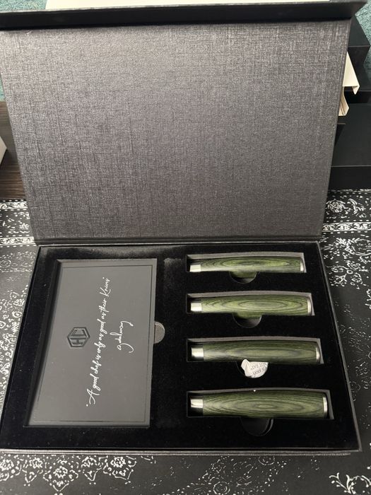 Набір ножів для стейка з 4 шт. Японської дамаської сталі