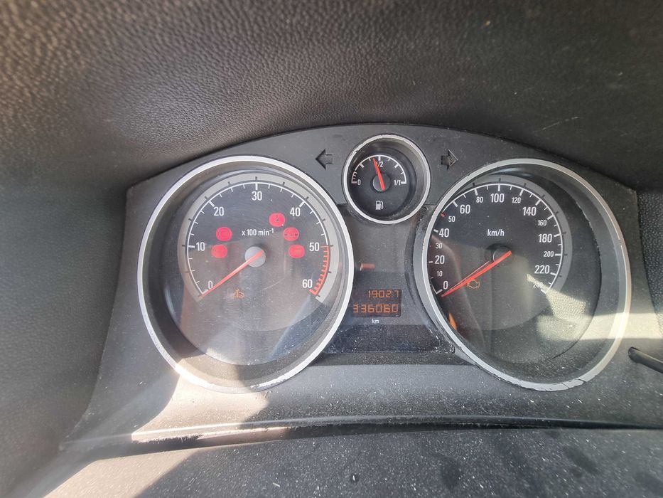 Opel Astra CDTI 1.3 gasóleo para partes ou reparação