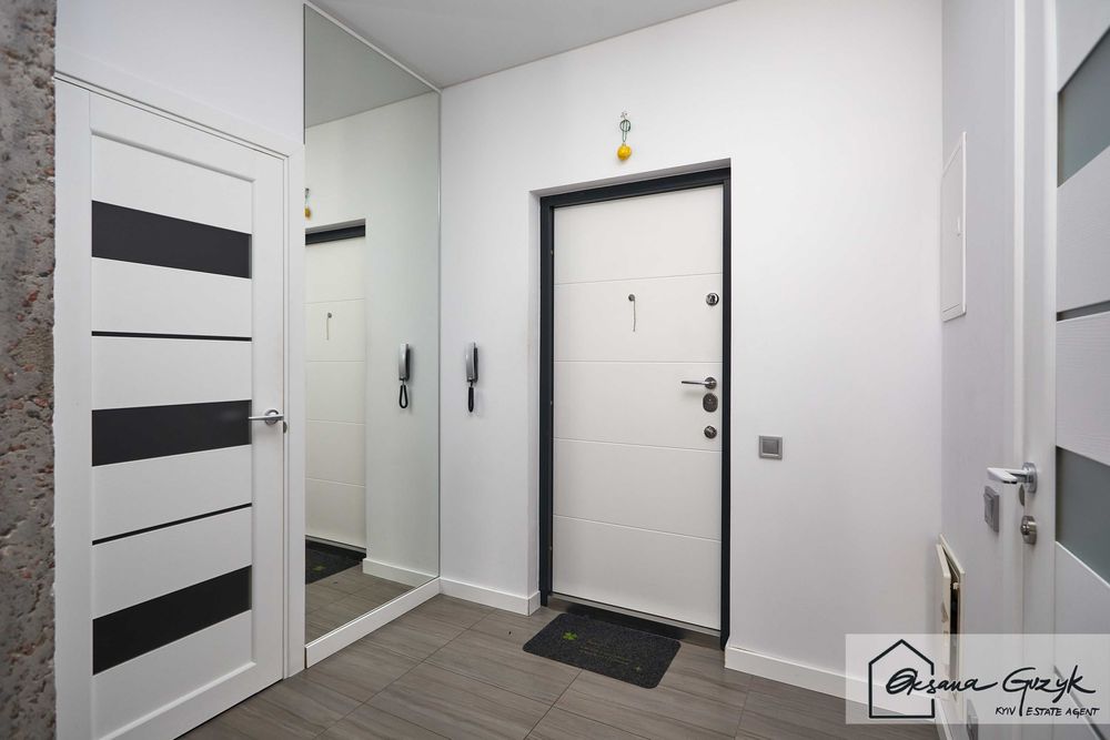 Продаж квартири 45 кв.м. (2 кімнати) ЖК Комфорт Таун, Регенераторна 4, корпус 3, 8-й під'їзд