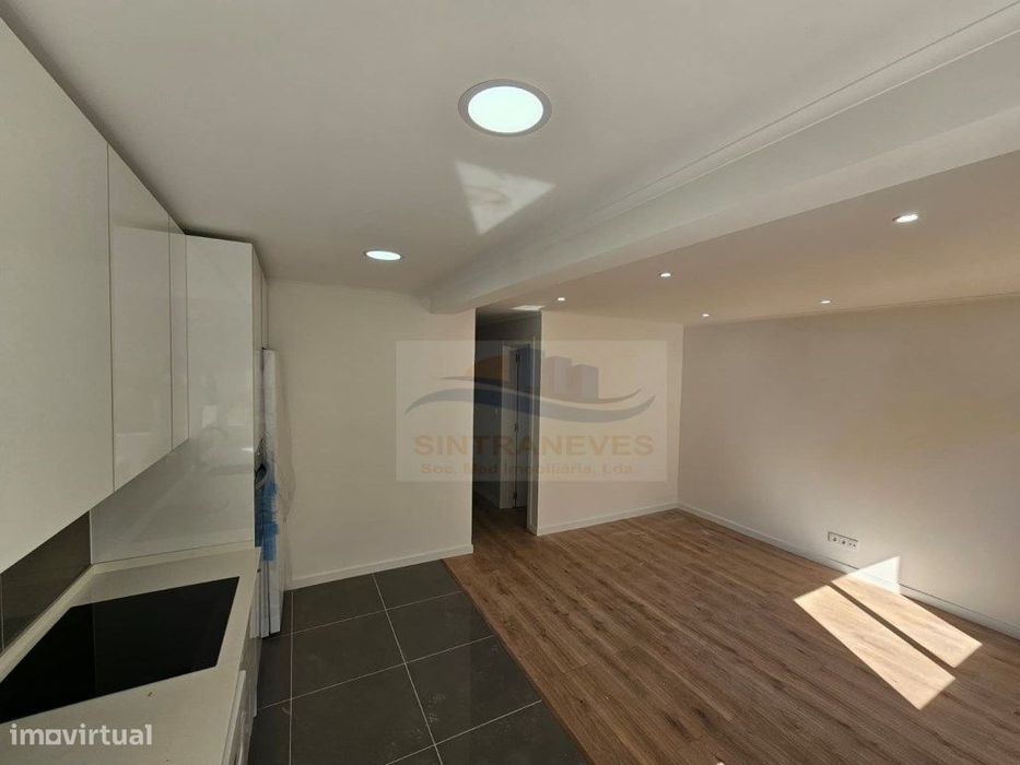 T2 Totalmente Remodelado | Venteira, Amadora