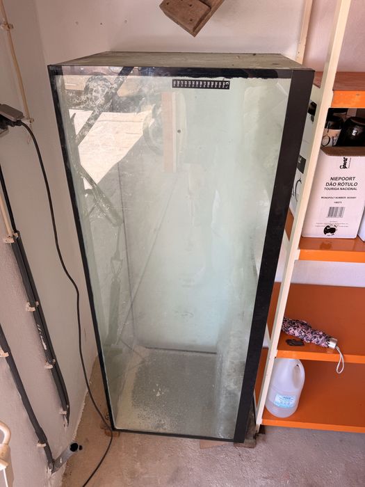 Aquario 150 com travamentos