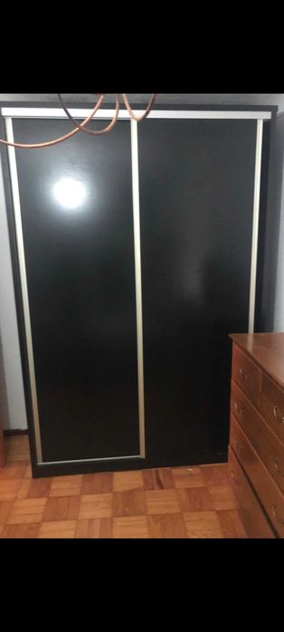 Roupeiros em bom estado