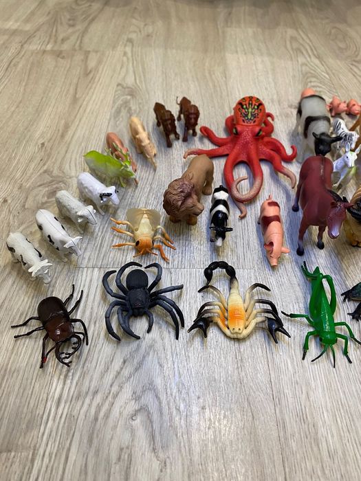 Lote de animais grandes + insetos