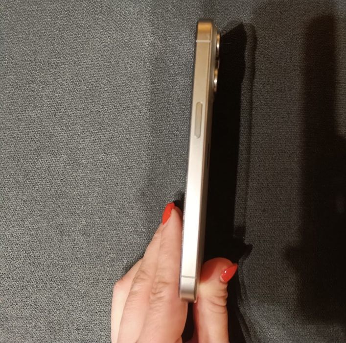 Apple iPhone 15 Pro 256GB Natural Titanium