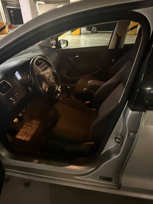 Volkswagen Polo 2010 – Económico