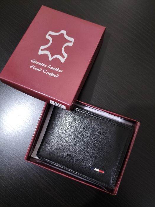 Carteira RFID em pele preta