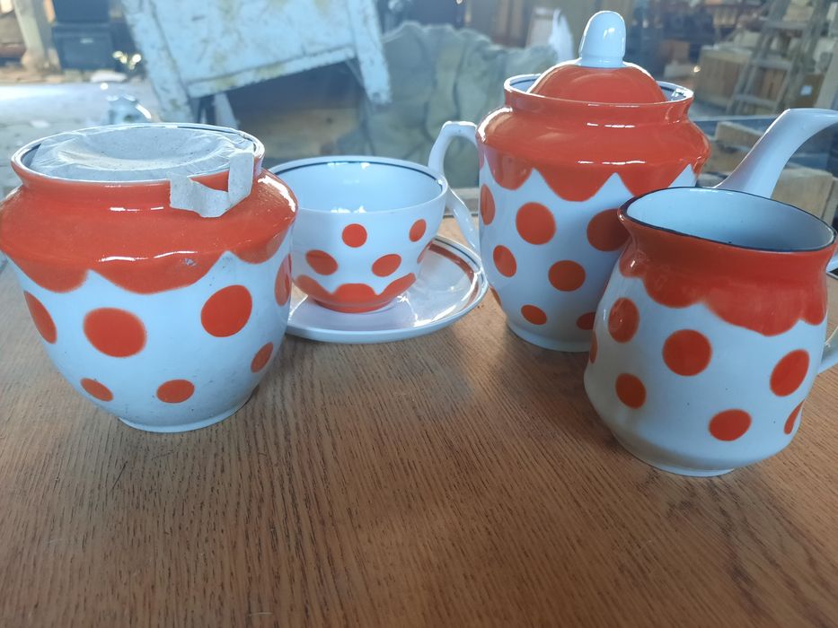 Фарфоровий посуд