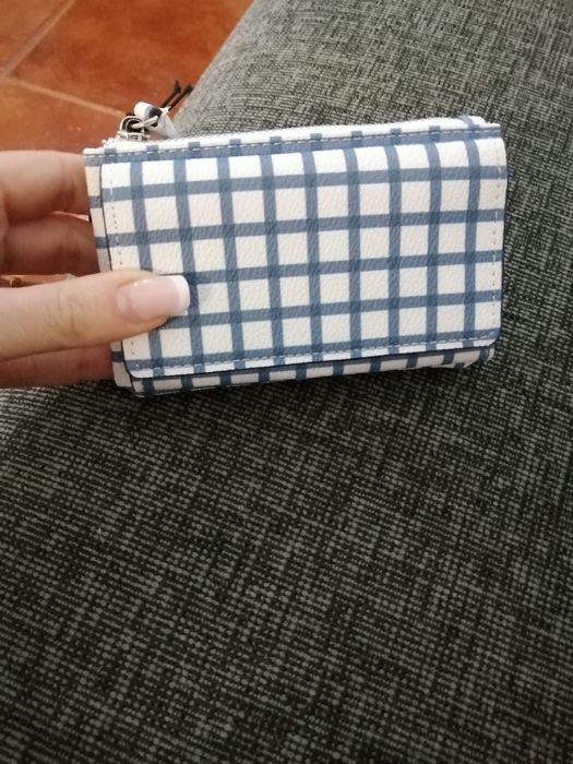 Carteiras Parfois novas