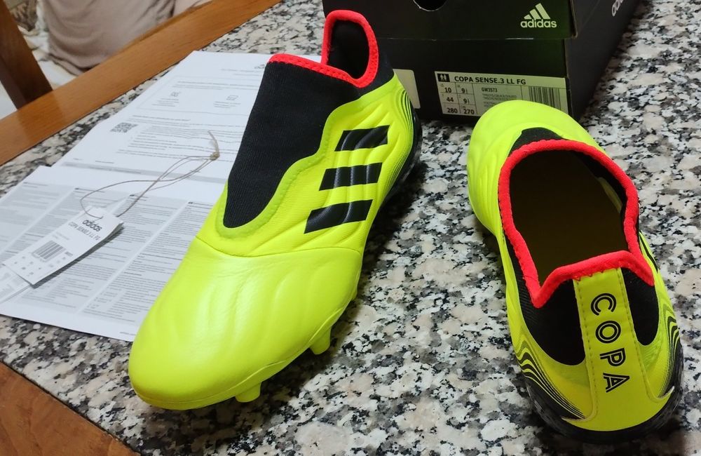 Chuteiras Adidas COPA Novas N°44