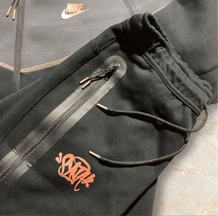 Syna World спортивний костюм x Nike Tech Fleece Nocta