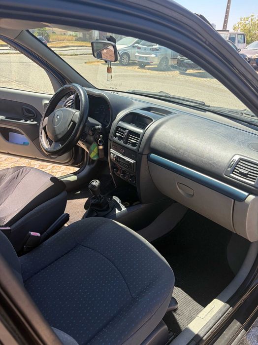 Vende-se Renault Clio