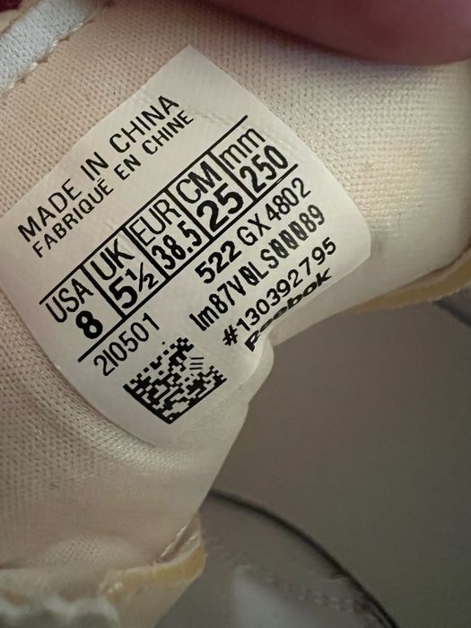 Кросівки жіночі 38.5р. Reebok Classic Leather Legacy AZ