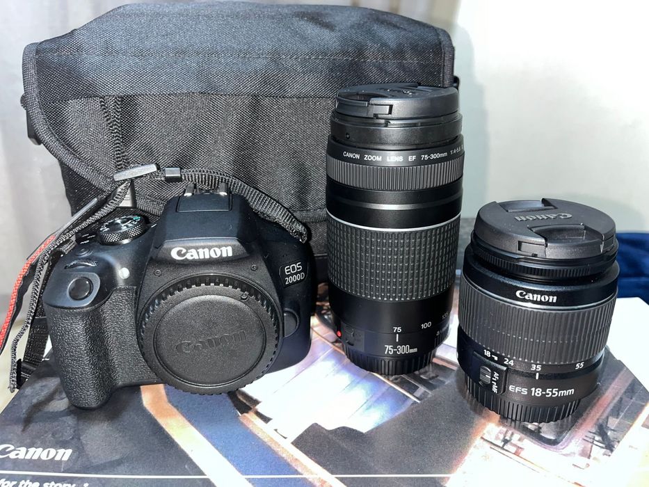Kit Máquina Fotográfica CANON EOS 2000D + 18-55 IS STM + 75-300 Dc STM