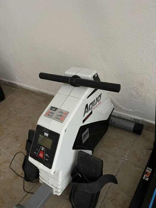 Maquina de remo - BH aquo home rower