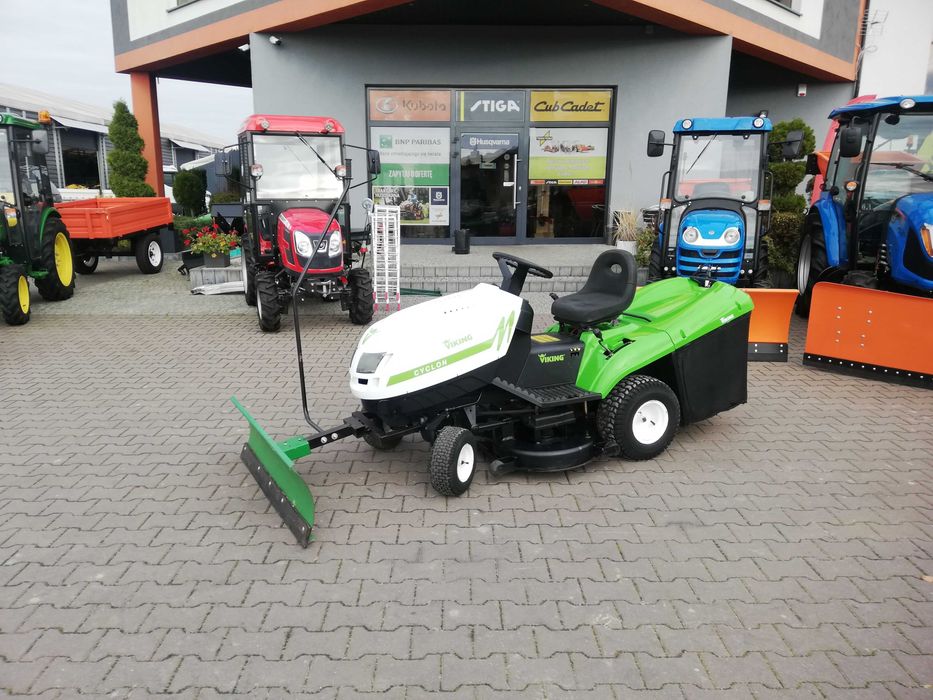 Traktorek kosiarka Viking Cyclon Briggs  z pługiem 061201.4t
