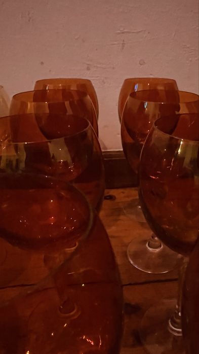 •	Conjunto de 8 Copos de Cristal Âmbar em Excelente Estado