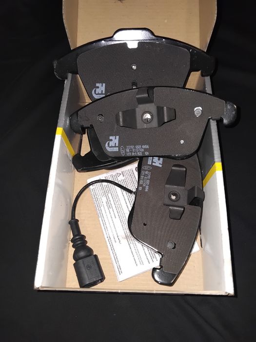 Колодки гальмівні передні AUDI/VW тормозные колодки  ауди фольцваген