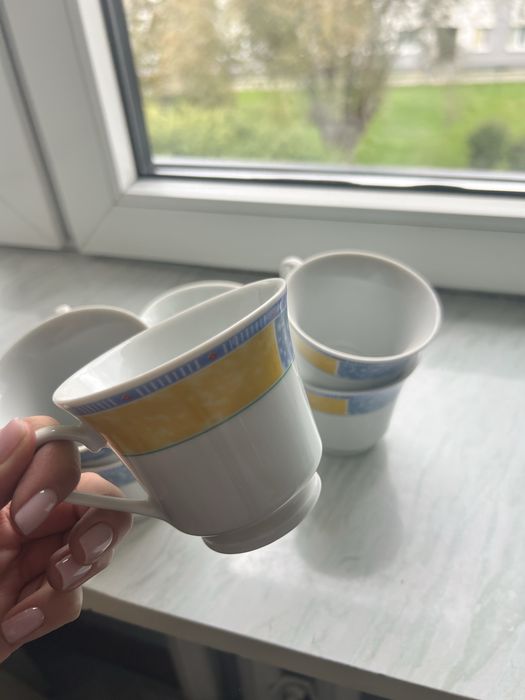 Zestaw filiżanek porcelanowych