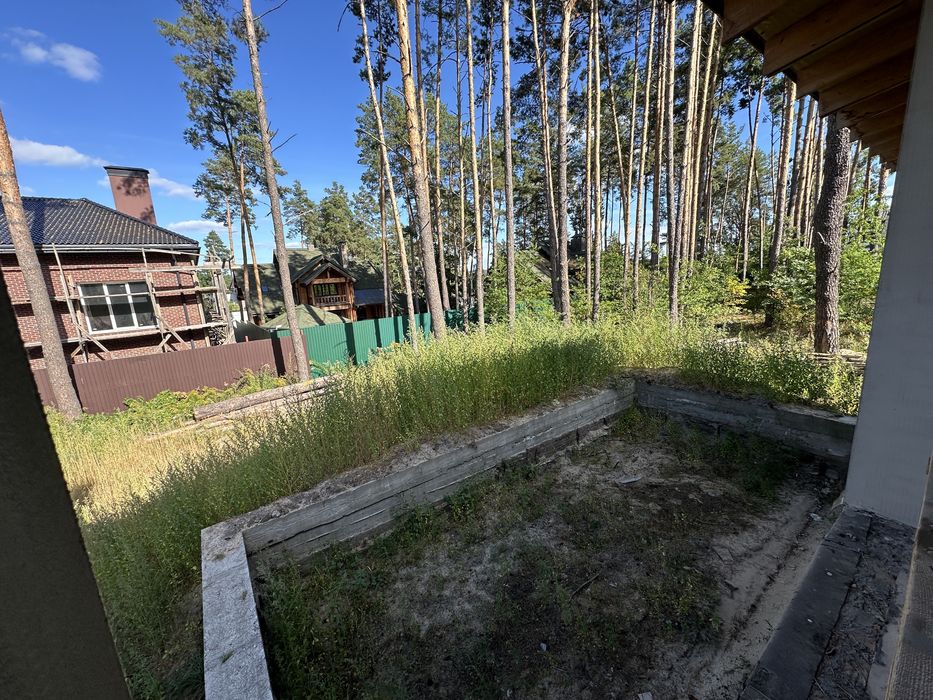 Продаж будинку в Стоянці, 245 м2 з гаражем та соснами на ділянці