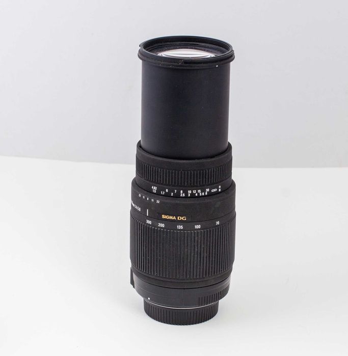 Objetiva 70-300mm (105-460mm em sensores Aps-c) AF Nikon
