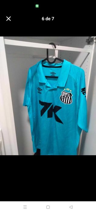 Camisola Neymar Jr (estilo Brasil/Santos), tamanho L, em excelente estado.