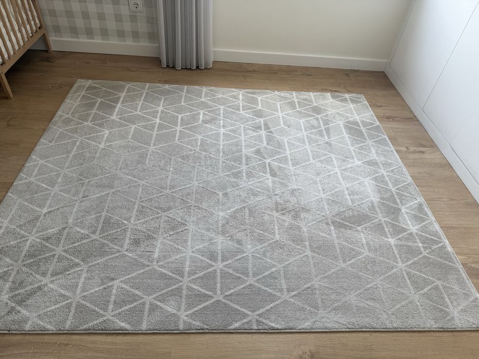 Tapete Laskasas 160x190cm (modelo Lines light grey)