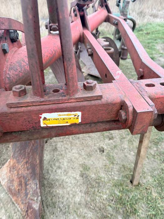 Квернеланд 3-х корпусний Kverneland плуг