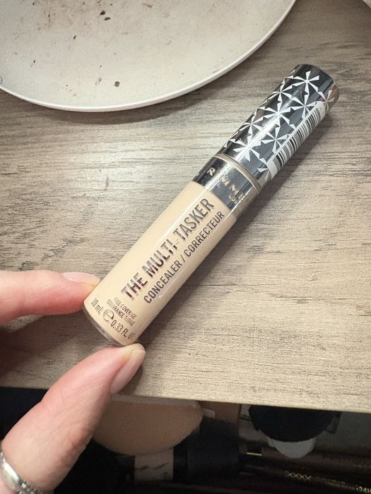 Korektor The Multi-Tasker Rimmel 020